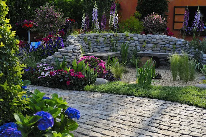 javi's landscaping Picture 1