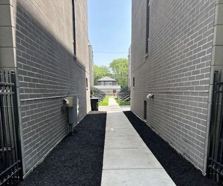 Zenon's Landscape & Outdoor Services