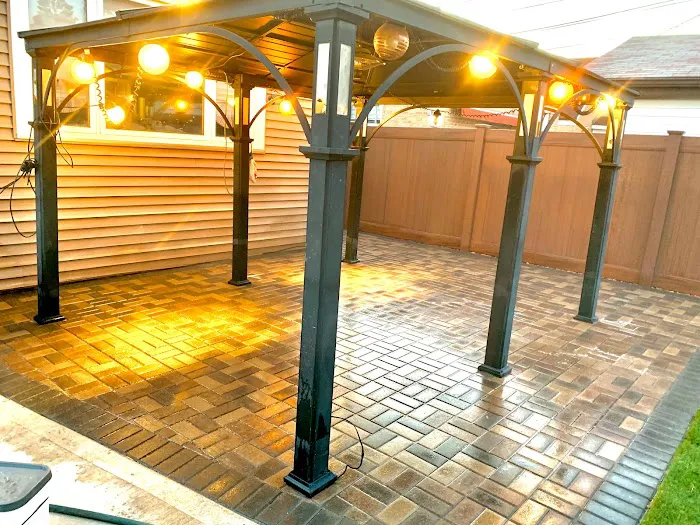 Manny’s landscaping LLC Picture 1