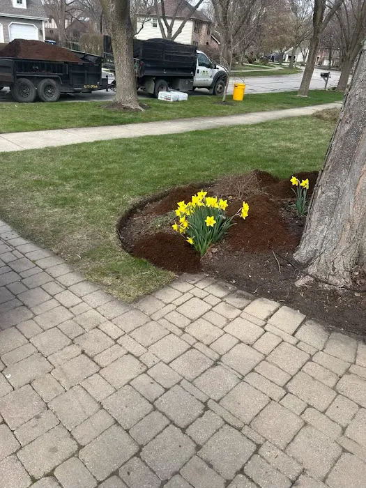 R & L Landscaping Corporation Picture 7