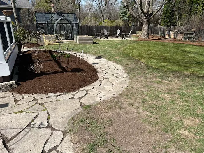 R & L Landscaping Corporation Picture 5