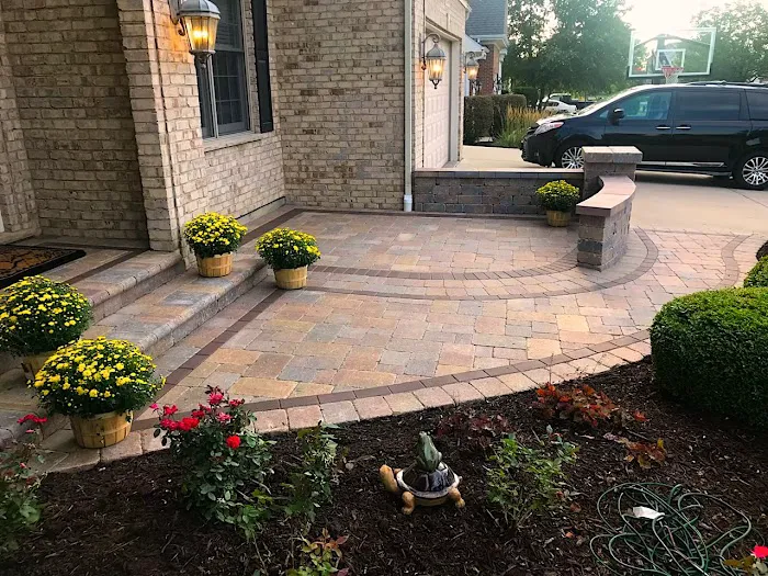 R & L Landscaping Corporation Picture 4