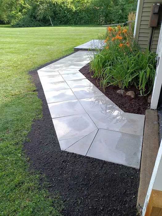 Royal Oak Landscaping Picture 3