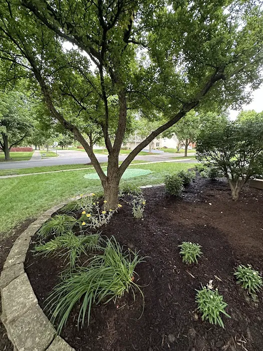 Royal Oak Landscaping Picture 1