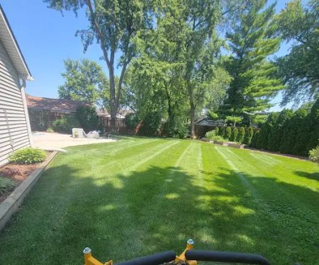 Cesar's Lawn Maintenance & Services