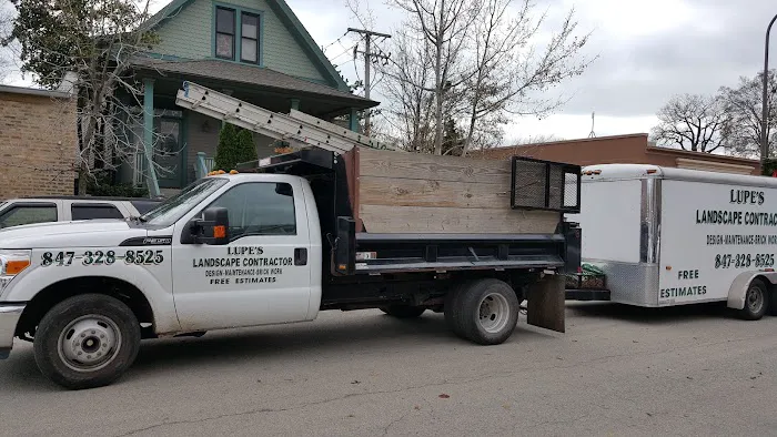 Lupe's Lawn Services Picture 2