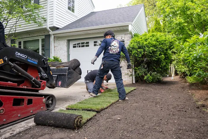 Evanston Landscaping LLC Picture 7