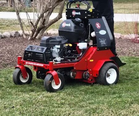 Moore's Lawn Maintenance