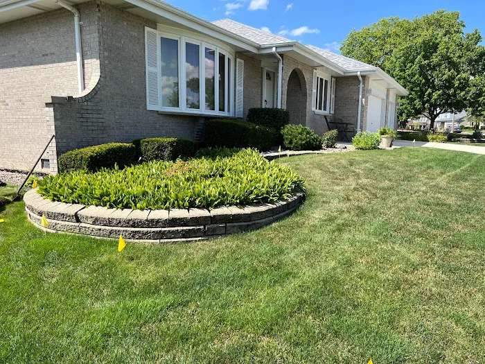 PTL Landscaping & Maintenance, Inc Picture 2