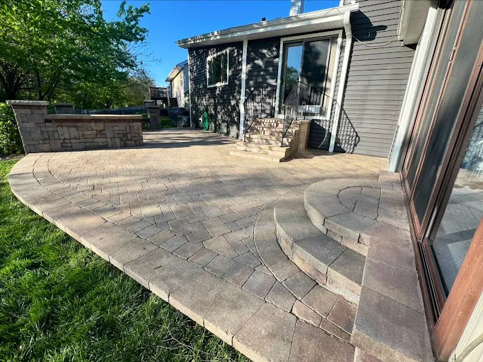ROSAS LANDSCAPING CORP Picture 10