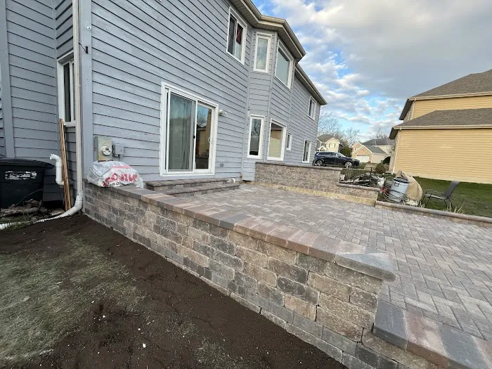 Midwest Landscaping Design & Tree Service Inc. Picture 9