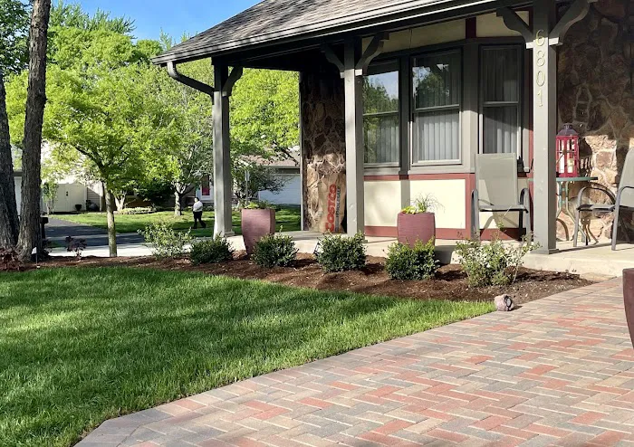 Midwest Landscaping Design & Tree Service Inc. Picture 3