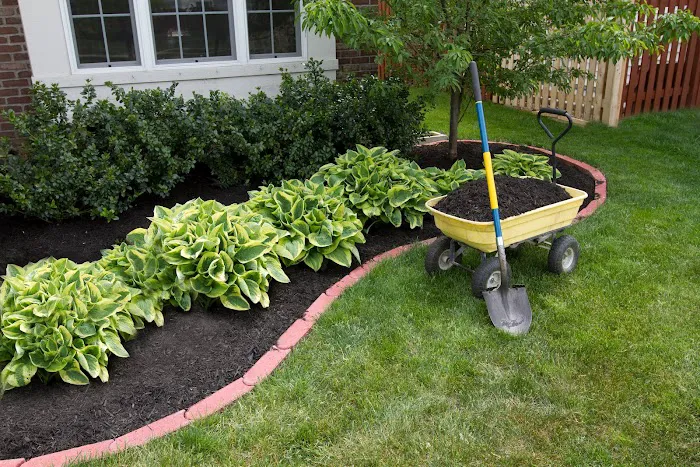 FoxRiver Landscaper Picture 2