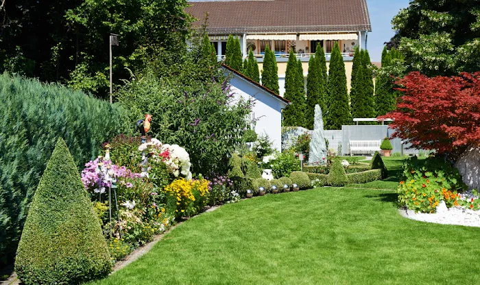 FoxRiver Landscaper Picture 5