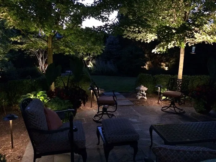 Artistic Outdoor Lighting - Chicagoland's Landscape Lighting Picture 2
