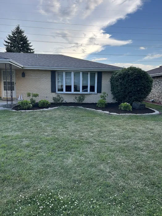 Max's Lawn and Landscaping Picture 7