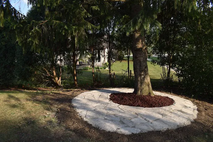 Durane's Landscaping Picture 7