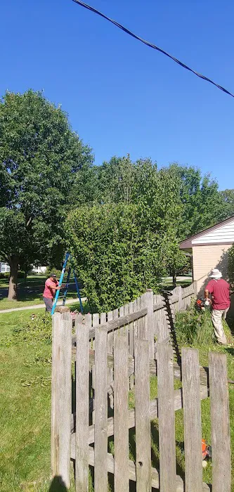 Ruiz Snow Removal & Landscaping Picture 9