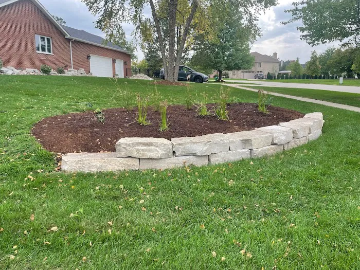 Rich's Landscape and Snow Removal LLC Picture 3