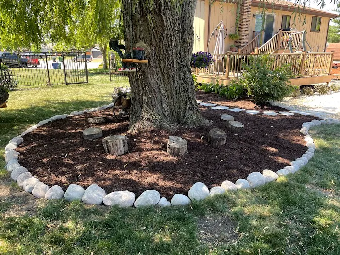 goMULCH LLC. Landscaping Picture 6