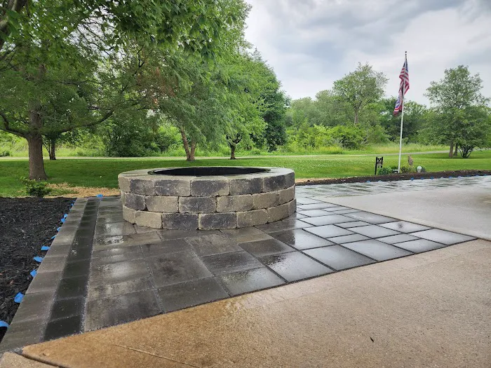 American Made Landscaping and Tree Services Picture 8
