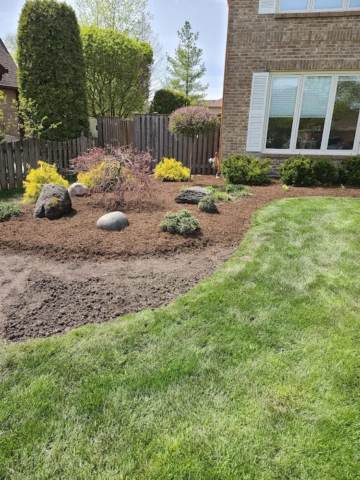 J&J LANDSCAPING GREEN INC Picture 7