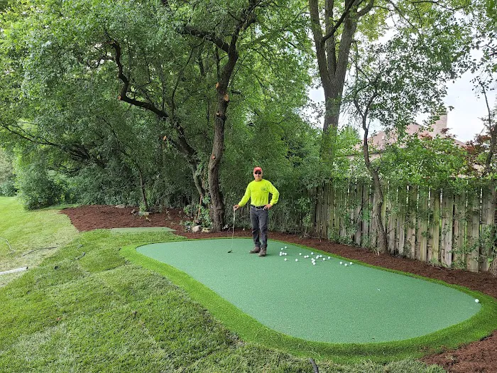 J&J LANDSCAPING GREEN INC Picture 6