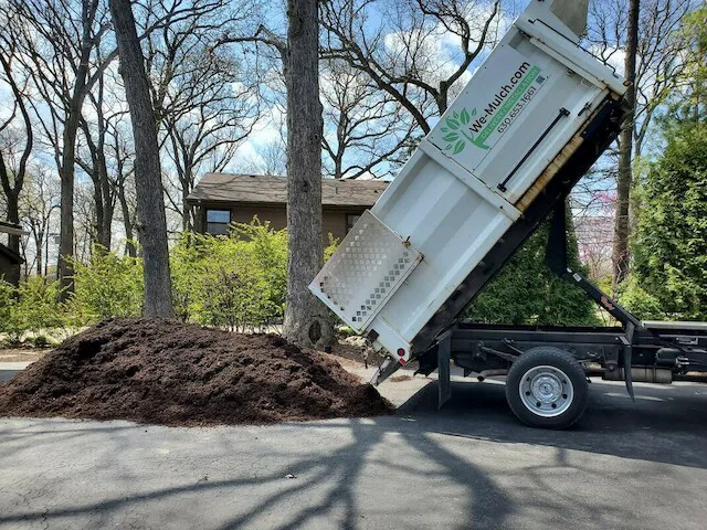 We-Mulch.com Picture 1