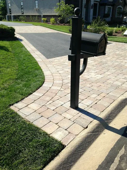 Sloan's Brick Paving & Landscaping Picture 1