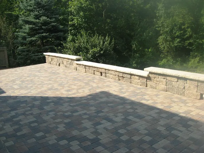 Crew Cut Lawn & Landscape Picture 5