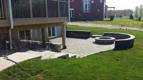Crew Cut Lawn & Landscape Picture 1