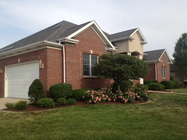 Matt's Lawn Care & Landscaping Picture 3
