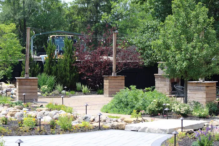 Dean's Pools & Landscaping Inc Picture 1