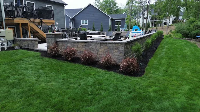 Dean's Pools & Landscaping Inc Picture 9