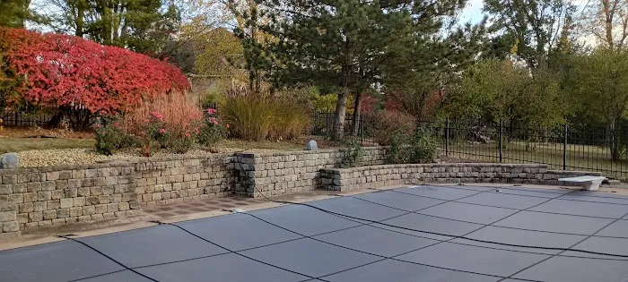 Royal Blue Landscaping Corp Picture 1