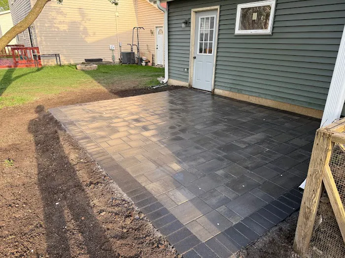 Hy-Tech Landscaping Picture 6