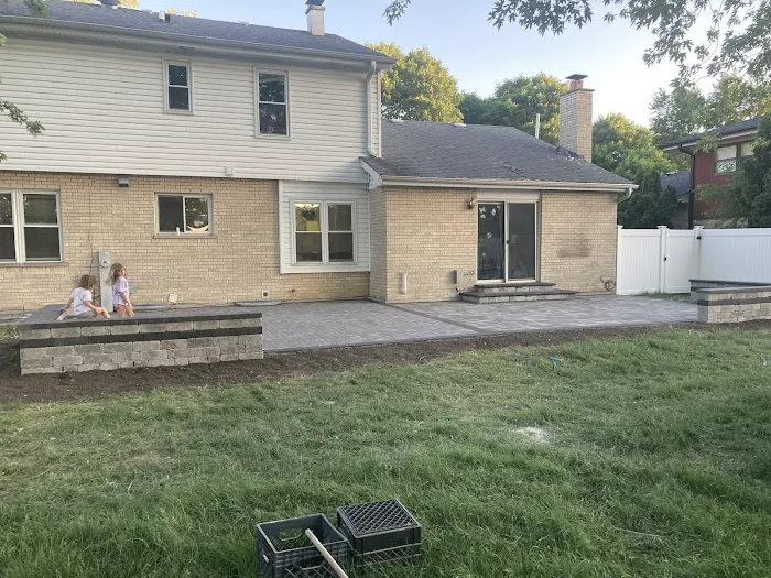 Hy-Tech Landscaping Picture 3
