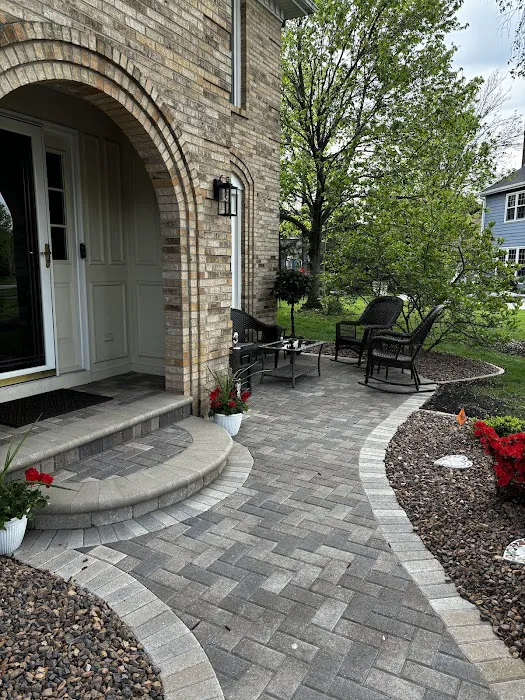 Hy-Tech Landscaping Picture 1