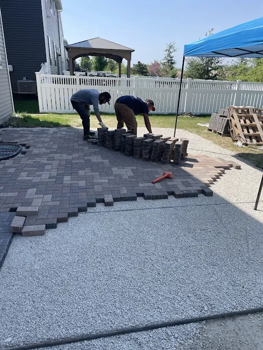 Hy-Tech Landscaping Picture 9