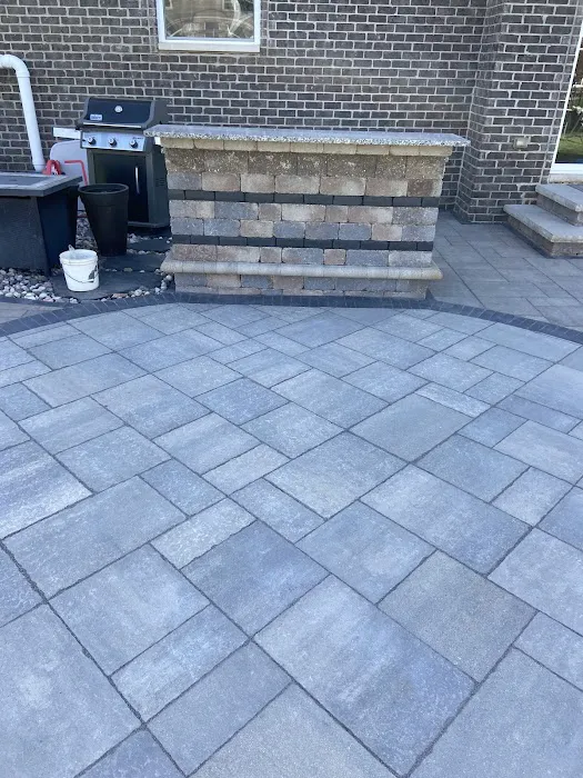 Hy-Tech Landscaping Picture 2