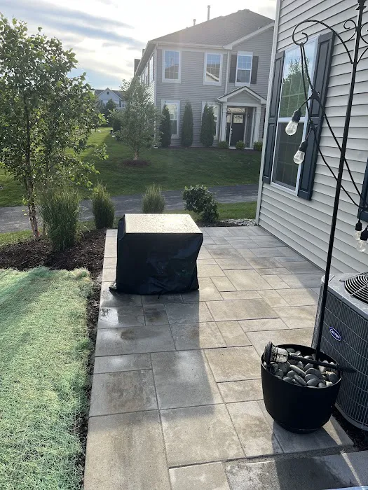 Lockhart's Landscaping & Maintenance, Inc. Picture 8