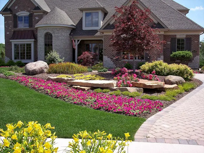 Lockhart's Landscaping & Maintenance, Inc. Picture 4
