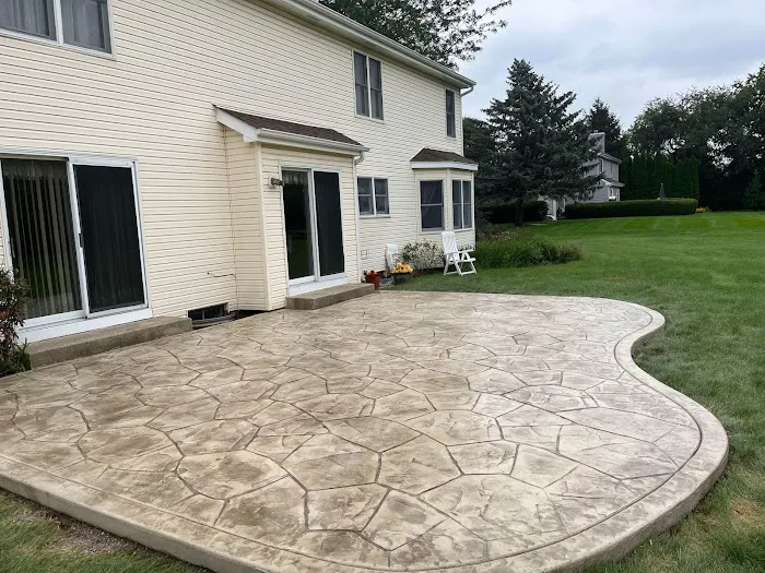Looking Good Landscaping Picture 7