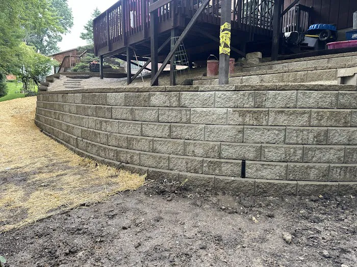 G Construction & Landscape Picture 4