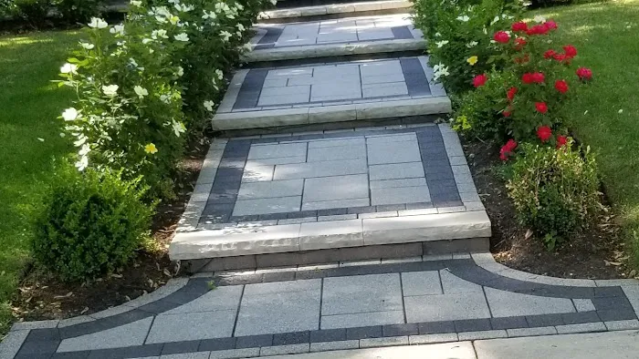 Argueta's Landscaping Picture 9