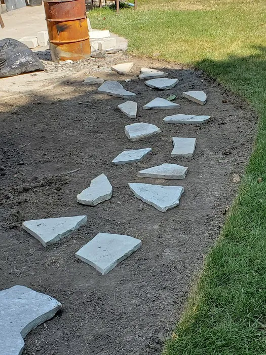 Diamond Cuts Landscaping and Commercial Snow Removal Picture 7
