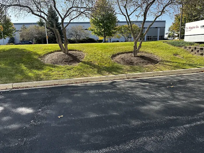 Armstrong Lawn Care Services LLC Picture 9