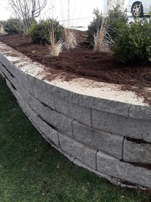 Silva Residential landscaping Picture 2