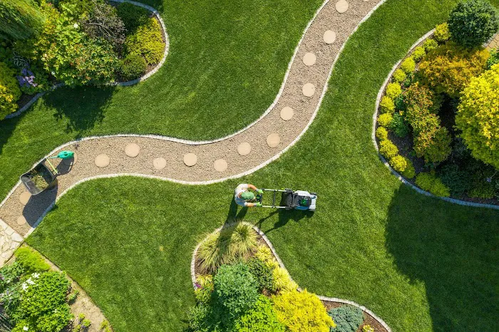 Aguilar's Landscapers Picture 9