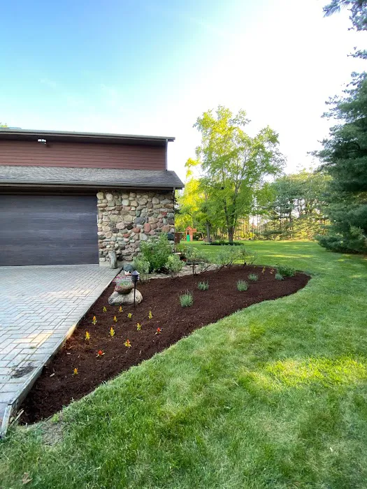 DMR Landscaping Picture 3